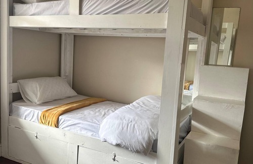 Salt River House | V & A Backpackers