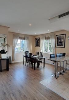 Victoria and Alfred Waterfront Apartment | V&A Waterfront Marina Family Apartment 201 Altmore Cape Town