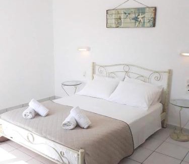 Apollonia Hotel | V-rooms in Milos Cyclades