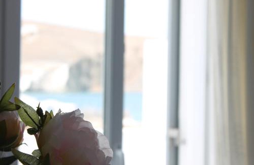 Apollonia Hotel | V-rooms in Milos Cyclades