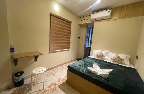 Kalamassery Hotel | V Stays CUSAT couple friendly budget stays