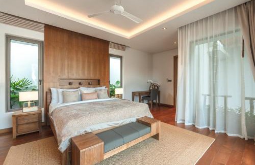 Thep Kasattri Villa | V165 Famous Anchan Flora 4 BR