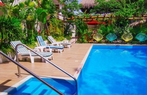 Colonia Adolfo Lopez Mateos Villa | V8 4 Bedroom Villa in the center of Cozumel