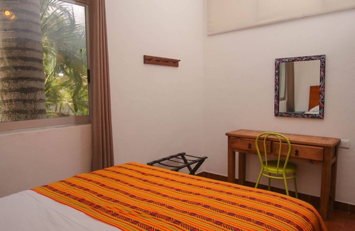Colonia Adolfo Lopez Mateos Villa | V8 4 Bedroom Villa in the center of Cozumel