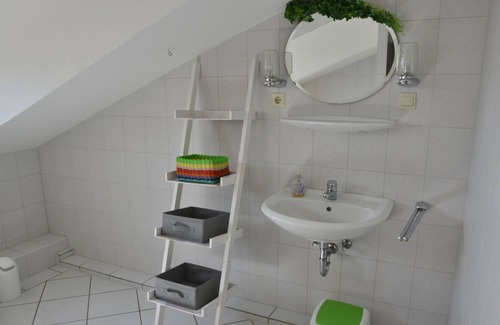 Friedrich-Wilhelm-Luebke-Koog Apartment | Vacation apartment Seehund - Ferienhof Littmann