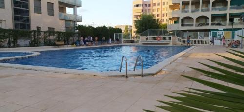 La Pineda Apartment | vacaciones en pineda con 2 piscinas, playa a 5 min