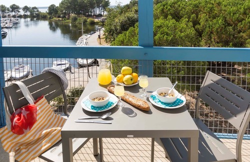 Hourtin Port Condo | Vacances Reposantes Près de Bordeaux