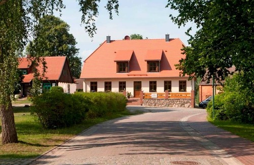 Feldberger Seenlandschaft Apartment | Vacation apartment II - Old office administrator's house