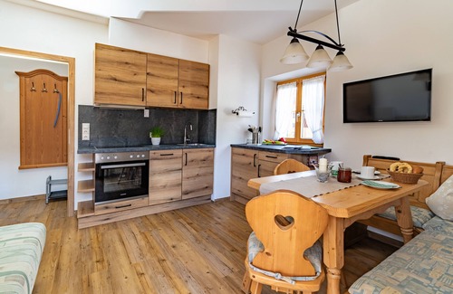 Ramsau bei Berchtesgaden Apartment | Vacation apartment no. 1, 45 sqm, east-facing balcony, W-LAN, 1 bedroom