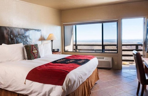 Mesa Verde National Park Hotel | Vacation Starts Here! Dining, Access to National Park Right Outside Property