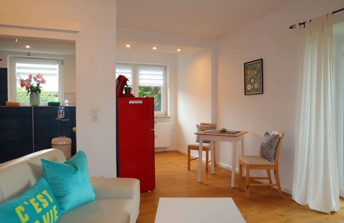 Nordholz Apartment | Vacation apartment "Am Deich" - cozy, modern & only a few steps to the Wadden Sea
