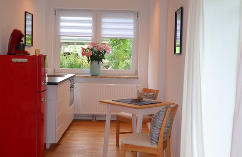 Nordholz Apartment | Vacation apartment "Am Deich" - cozy, modern & only a few steps to the Wadden Sea