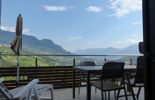 Caines Apartment | Vacation apartment with large panoramic balcony and organic natural bathing pond