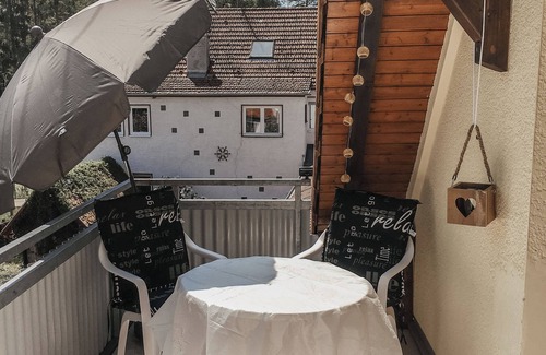 Erlenbach bei Dahn Apartment | Vacation apartment in Dahner Felsenland, balcony and garden, Perfect for hikes