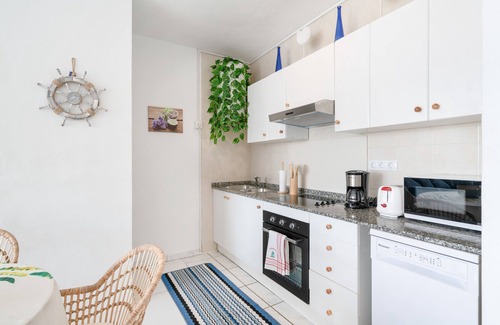 Puerto del Carmen Apartment | Vacation Apartment 'Vistamar' with Sea View and Wi-Fi