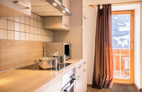 Valle Aurina Apartment | Vacation Apartment "Golserhof Sonne" in the Ahrntal Valley with Mountain View