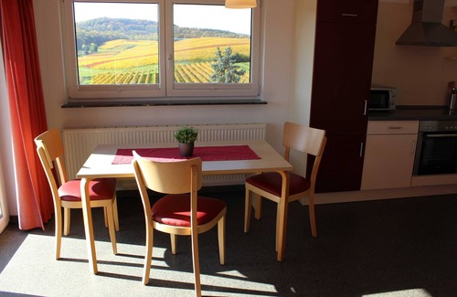 Lehrensteinsfeld Apartment | Vacation apartment Reisberg - Guesthouse Zum Wolffenturm