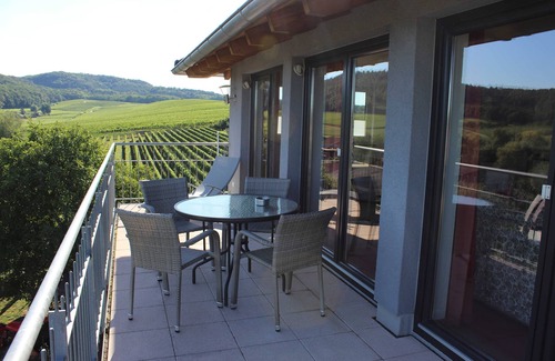 Lehrensteinsfeld Apartment | Vacation apartment Reisberg - Guesthouse Zum Wolffenturm