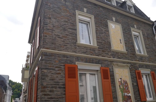 Traben-Trarbach Apartment | Vacation apartment Munich district Traben, Moselle, vineyards, shopping all on foot