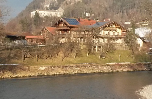 Marquartstein Apartment | Vacation apartment- 8 persons, 130sqm, 3 bedrooms, large balcony, WLAN