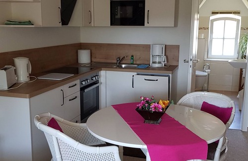 Polchow Apartment | Vacation apartment 3/4 - Lovingly managed pension in Neddesitz on Rügen