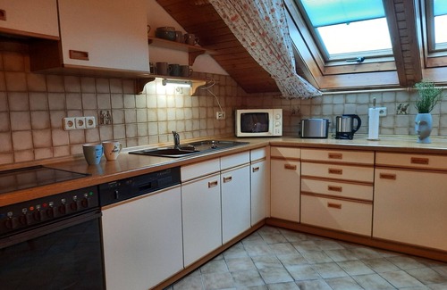 Riedenburg Apartment | Vacation apartment (90sqm) in a quiet location right on the edge of the forest