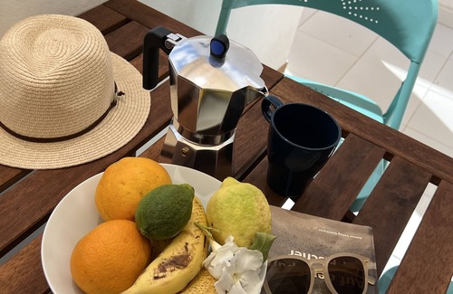 Los Lagos Apartment | Vacation Apartment 'El Islote At The Beach' with Mountain View, Shared Garden and Wi-Fi