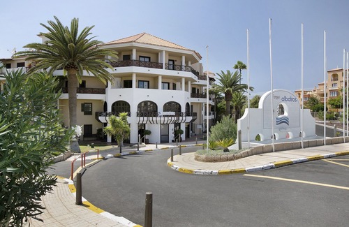 San Miguel de Abona Apartment | Vacation Apartment 'Golf and Sunset' with Sea View, Wi-Fi and Air Conditioning