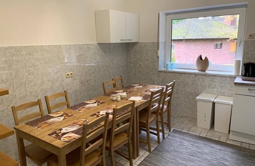 Oberhausen Apartment | Vacation apartment/fitter's apartment on the ground floor with terrace in a central location