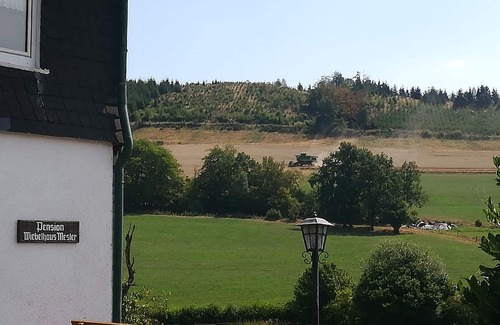 Lennestadt Apartment | Vacation apartment Gänseblümchen