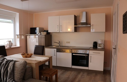 Polchow Apartment | Vacation apartment garden - Breakfast in the morning sun - Ferienwohnungen Polchow -