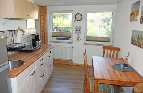 Altefaehr Apartment | Vacation apartment Lee (R) - Holiday home to the harbor in Altefähr