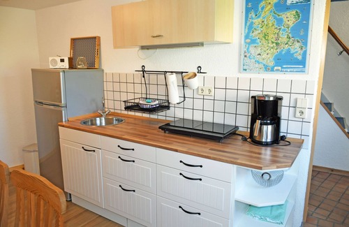 Altefaehr Apartment | Vacation apartment Lee (R) - Holiday home to the harbor in Altefähr