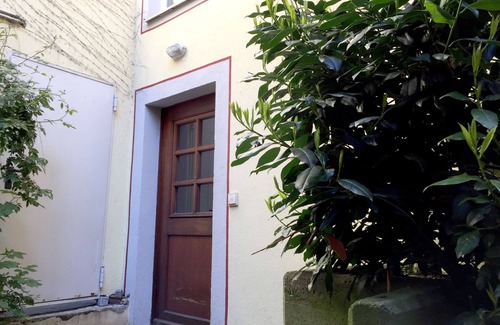 Insel Apartment | Vacation apartment Luna - Charming and central in the renovated old town house on the island