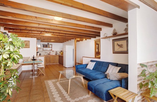 Tacoronte Apartment | Vacation Apartment 'Salitre Suite Experiences' with Sea View, Private Terrace and Wi-Fi