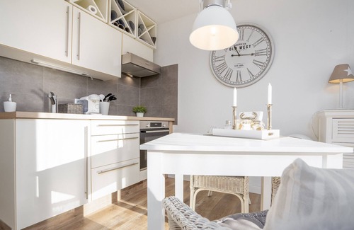Eutin Apartment | Vacation apartment Traumblick am Kellersee in Eutin-Sielbeck