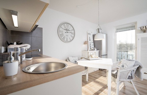 Eutin Apartment | Vacation apartment Traumblick am Kellersee in Eutin-Sielbeck