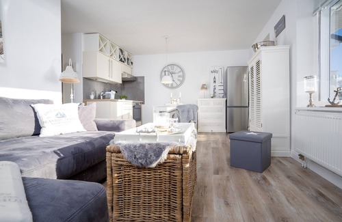 Eutin Apartment | Vacation apartment Traumblick am Kellersee in Eutin-Sielbeck