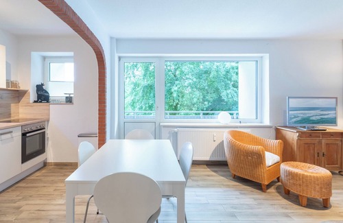 Osterhusum Apartment | Vacation apartment Vor Anker in Husum for up to 2 people