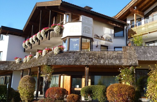 Schliersee Apartment | Vacation apartment Weitl am See, bay window - Ferienwohnungen Weitl am See