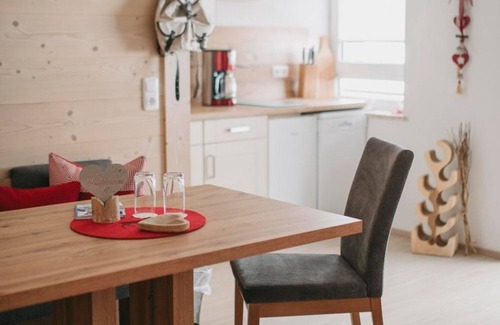 Rofleuten Apartment | Vacation apartment Waldglück - Guesthouse Sonnenplatzerl