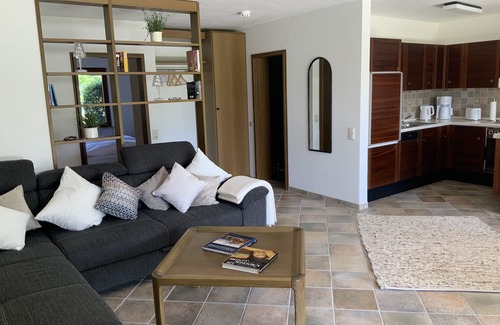 Gaienhofen Apartment | Vacation apartment Yves am See in the nature reserve of Gaienhofen/Horn