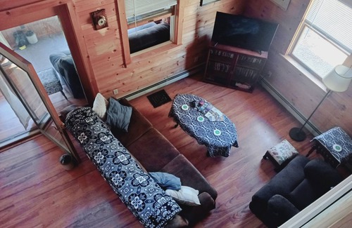 Mariaville House | Vacation Cabin/Writers Retreat/Medical Professionals rental.