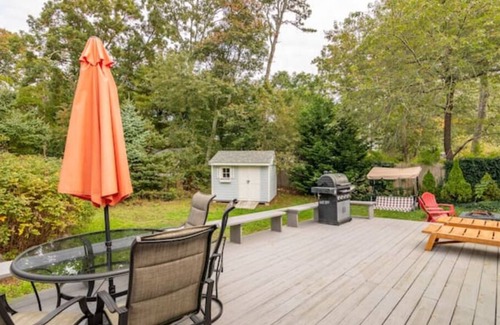 Harwich Center House | Vacation comfortably near the warm waters of the Nantucket Sound beaches!