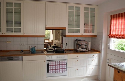 Wees House | Vacation cottage Fjale