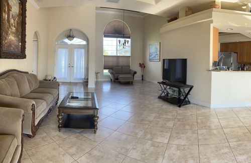 Warm Mineral Springs House | Vacation Cute house walking distance to Warm Mineral Springs