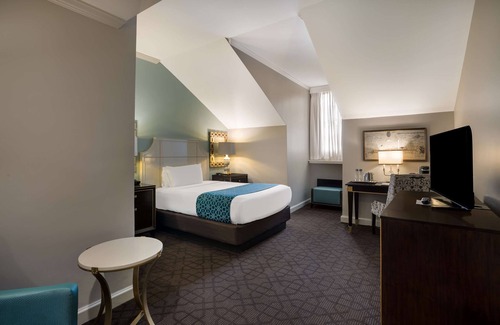 French Quarter Resort | Vacation Day Is Always A Great Idea! Near Jackson Square. Pets Allowed