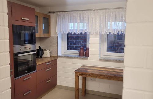 Reinhardtsdorf-Schoena Apartment | Vacation apartment "Himmelsleiter", living/bedroom - Ferienhaus Barbarine