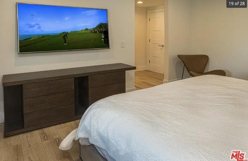 Hollywood Hills West Villa | Vacation Dream Villa with Stunning Views over LA