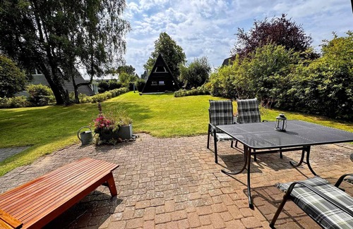 Damp House | Vacation for the whole family - - Parking lot in front of the door - with W-LAN